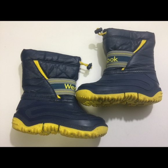 weebok shoes toddler boys insulated snow boots size 78 poshmark toddler boy snow boots size 7